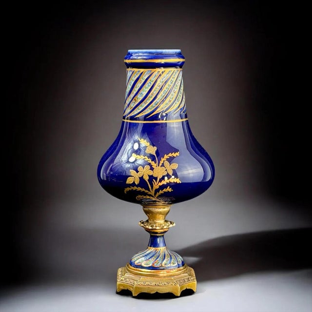 French Sèvres Style Hand Painted Cobalt Porcelain Vase, 1890s For Sale - Image 5 of 12