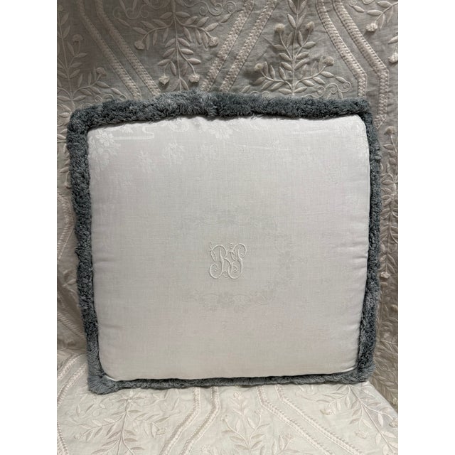 English Set of Four Vintage Monogram Linen Accent Pillows With Samuel & Sons Passementerie For Sale - Image 3 of 8