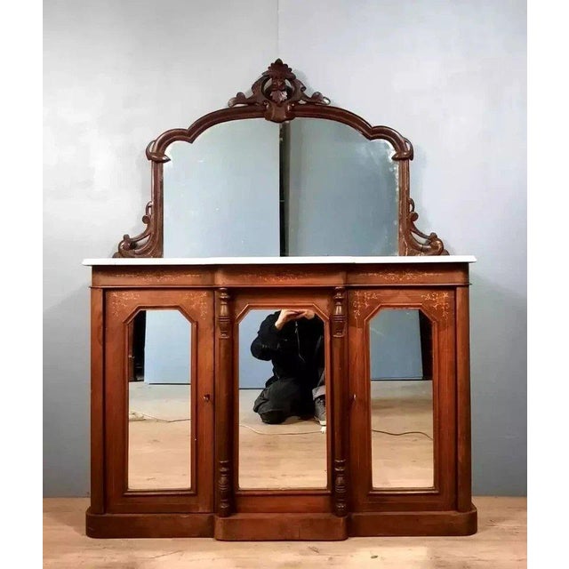 English Style Napoleon III Walnut Sideboard with Projecting Front For Sale - Image 4 of 6