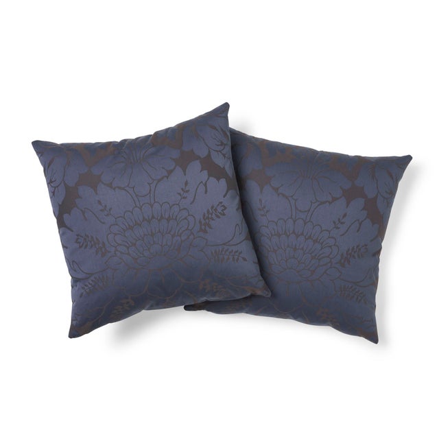 This 18" x 18" pillow features Maggiore Damasco in Midnight, a high-contrast pattern that has all the hallmarks of a...