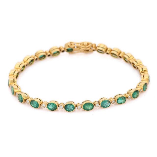 Metal 18k Yellow Gold 13.5cts Emerald and Diamond Tennis Bracelet For Sale - Image 7 of 9