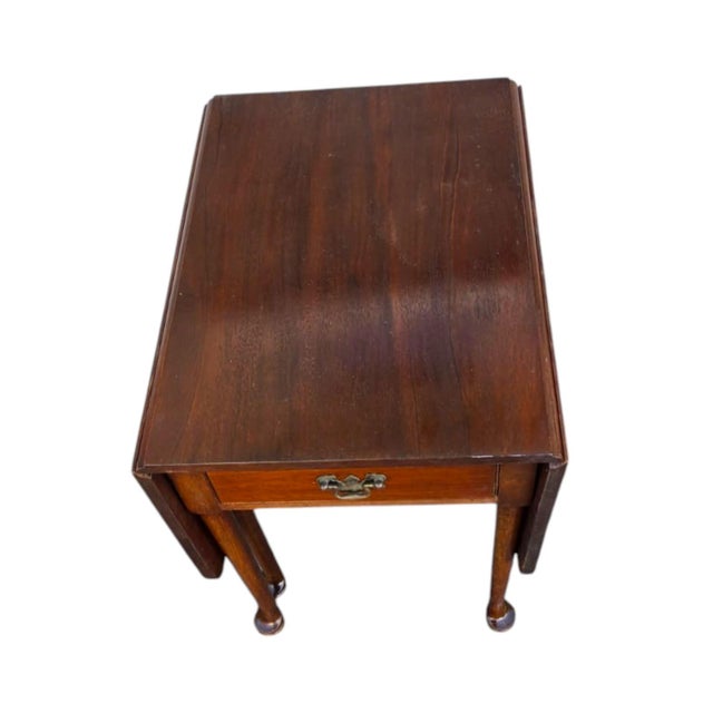 1930 Queen Anne Walnut Drop Leaf Coffee Table. For Sale In Philadelphia - Image 6 of 10