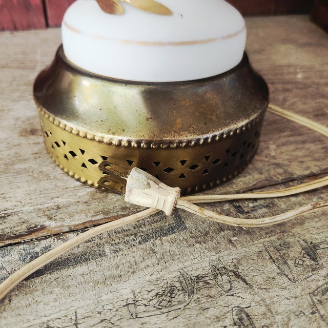 Vintage Milk Glass Table Lamp With Gold Floral Design & Brass Base For Sale In Kansas City - Image 6 of 18