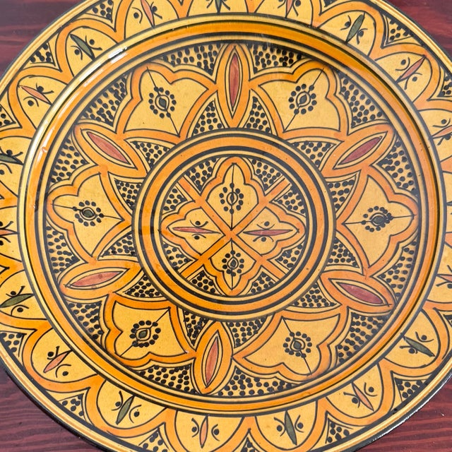 Late 20th Century Late 20th Century Large Moroccan Hand Painted Shallow Ceramic Bowl For Sale - Image 5 of 9