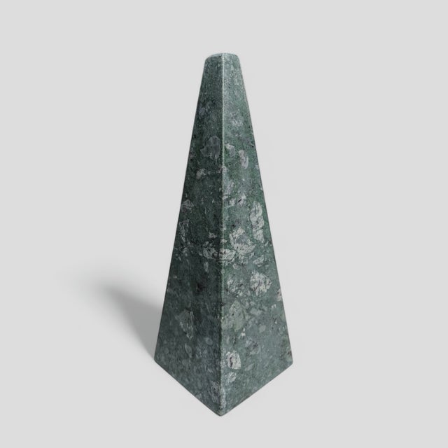 ** The Shipping Charge shown below is a Flat Rate Cost through UPS. If you'd like to inquire about a potentially lower...