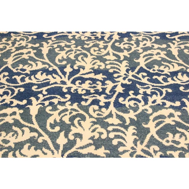 Textile 1990s Modern Gray/Ivory Wool & Viscouse Rug - 5'1 X 7'4 For Sale - Image 7 of 8