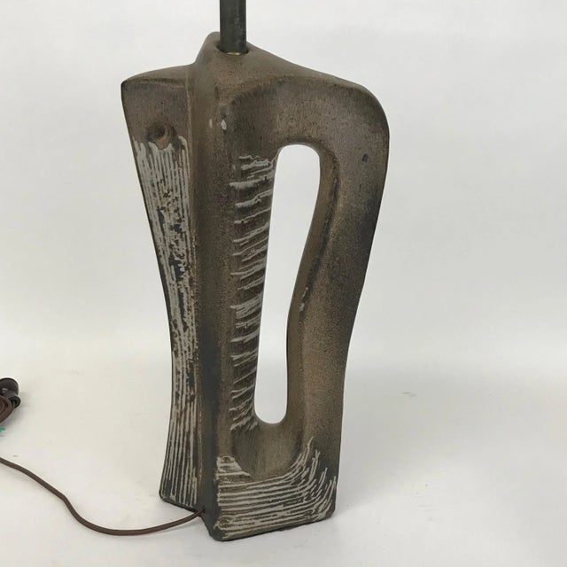 1950s Biomorphic Matte Glazed Table Lamp by Marianna Von Allesch For Sale In Tampa - Image 6 of 11