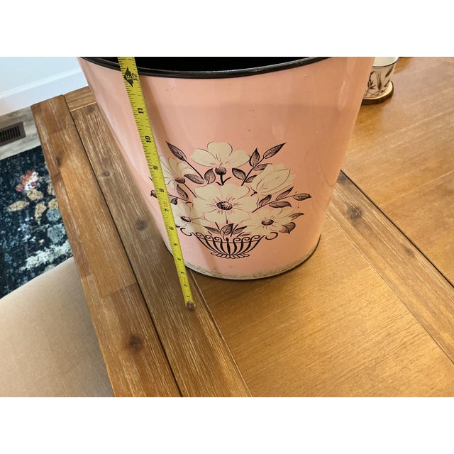 Vintage Mid-Century Decoware Pink Floral Metal Trash Can / Wastebasket For Sale In Chicago - Image 6 of 8