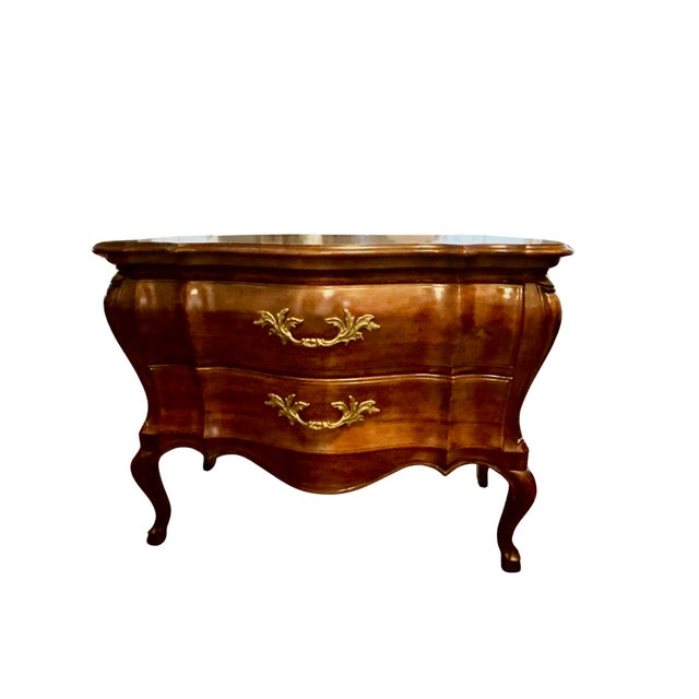 Wood Mid 20th Century John Widdicomb Louis XV Style Bombe Commode – French Provincial Curved Chest of Drawers With Cabriole Legs & Brass Hardware For Sale - Image 7 of 16