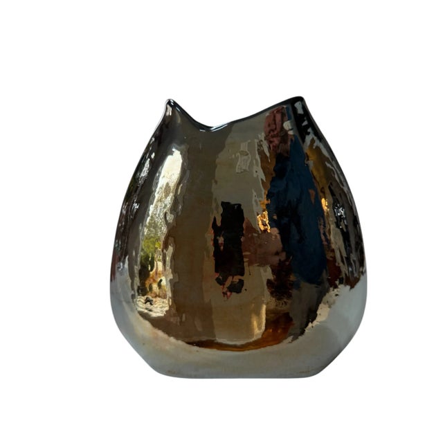 Quick Hits Brand/Maker: John Richard Piece Name: Metallic Porcelain Vase Style: Contemporary / Modern Luxury Materials:...