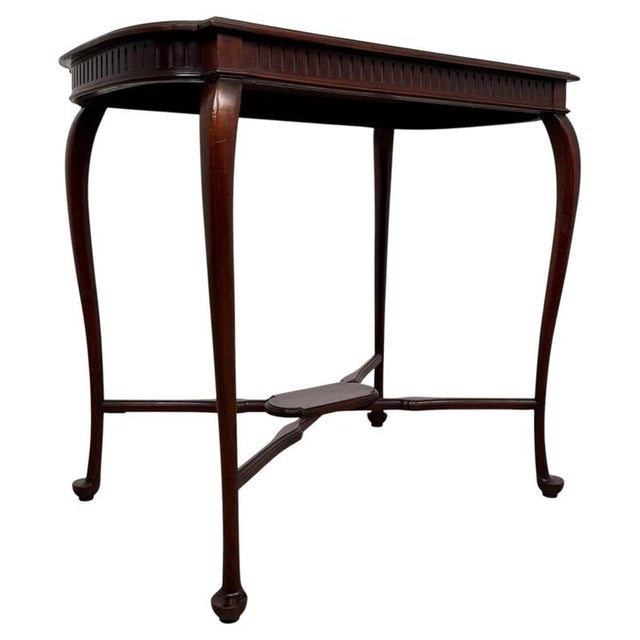 Early 20th Century English Mahogany Side Table For Sale - Image 3 of 10