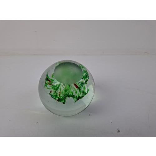 1960s Mid-Century Art Glass Paperweight, Czechoslovakia, 1960s For Sale - Image 5 of 13