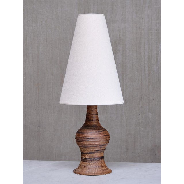 Mid-Century Modern Textured Brown Earthenware Table Lamp from Kai Krebs, Tungelsta, Sweden, 1960s For Sale - Image 3 of 12
