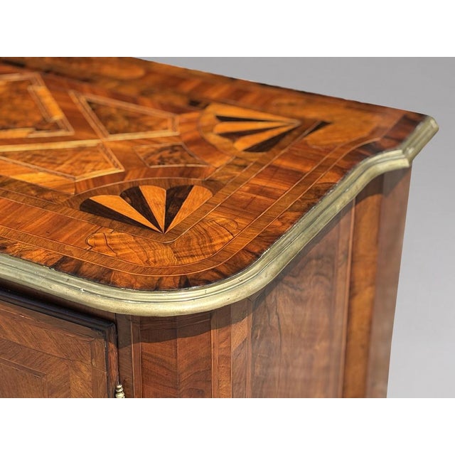 Early 18th Century 18th Century Maltese Walnut Marquetry Cabinet, 1720 For Sale - Image 5 of 18