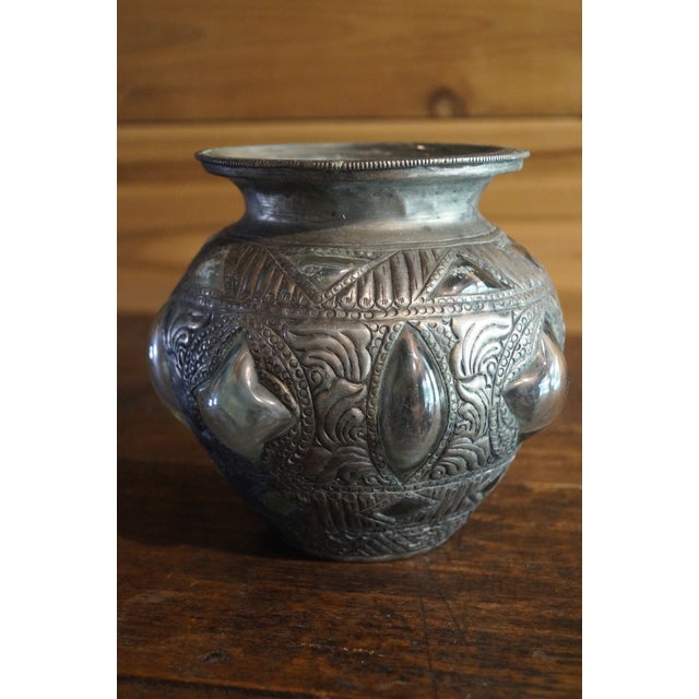 1960s Rajasthani 3d Glass and Metal Embossed Vase For Sale In San Antonio - Image 6 of 10