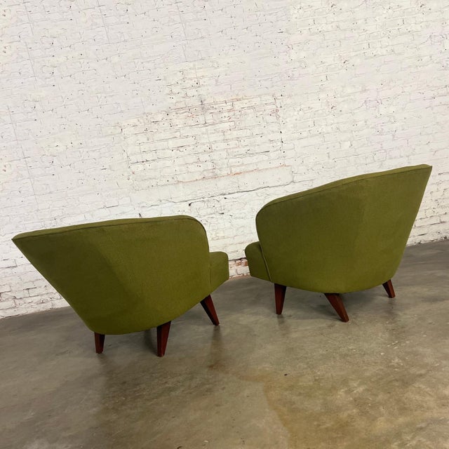 Mid-20th Century Art Deco to Mid-Century Modern Green Bucket or Barrel Style Accent or Lounge Chairs a Pair For Sale - Image 12 of 12