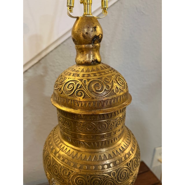 1940s Moroccan Tooled Brass Lamp With Copper and Wood Accents For Sale - Image 9 of 12