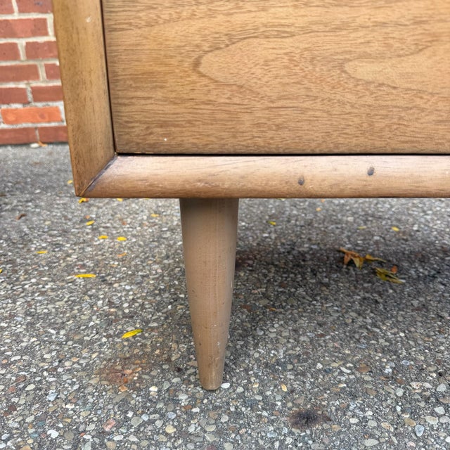 Pair of Mid-Century Modern Walnut Nightstands For Sale - Image 9 of 9