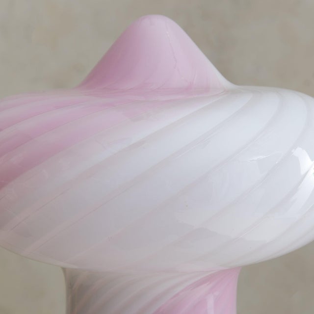 Vetri 1970s Italian Murano Glass Pink + White Swirl Table Lamp by Vetri For Sale - Image 4 of 7
