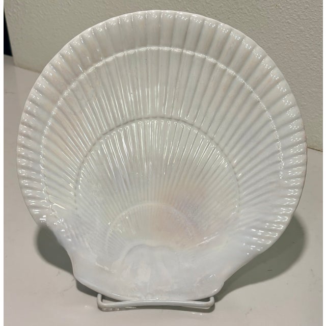 Vintage Nautilus Lustre Shell-Shaped Pearlescent Decorative Plate For Sale In Palm Springs - Image 6 of 7
