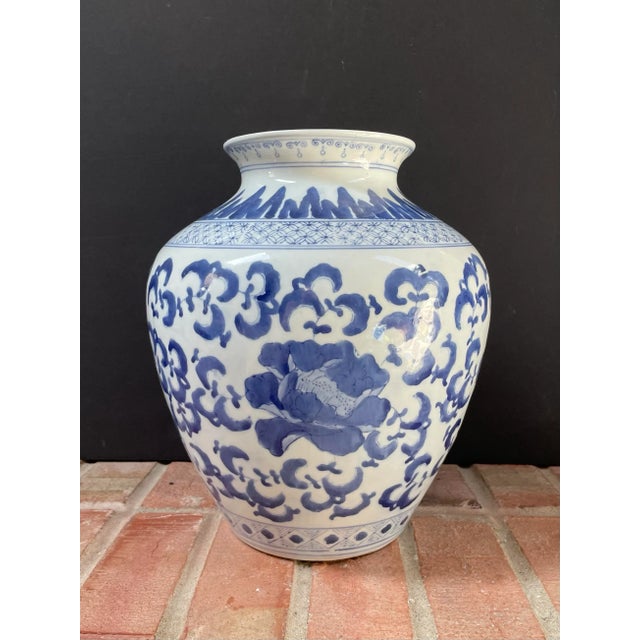 Vintage Chinese Blue & White Porcelain Jar / Vase For Sale - Image 4 of 10