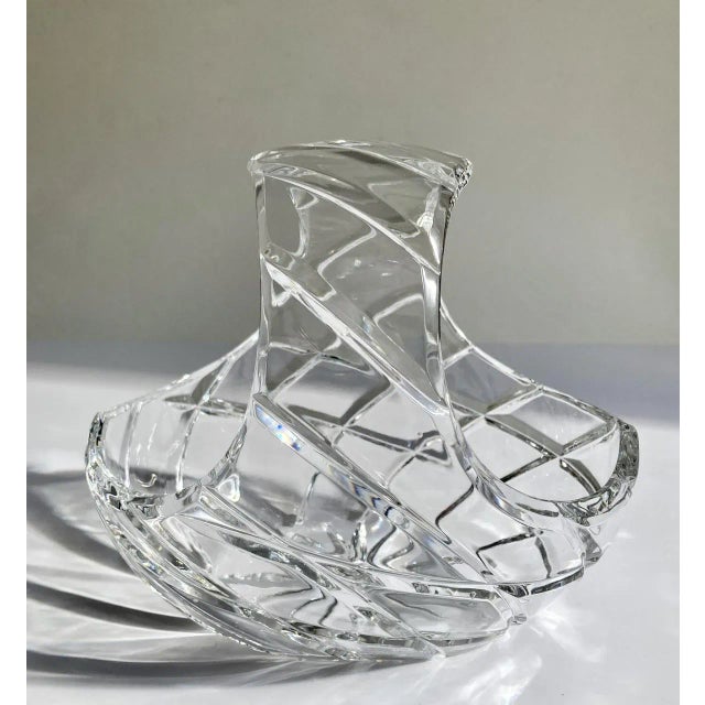 Late 20th Century Diamond Cut Clear Crystal Handled Basket For Sale In New York - Image 6 of 13