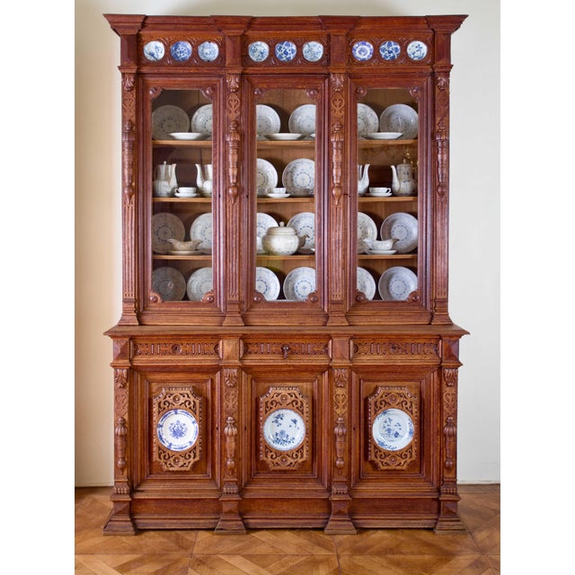 19th Century Neo-Renaissance Monumental Manor-House Display Cabinet with Integrated Porcelain Plates For Sale - Image 13 of 13