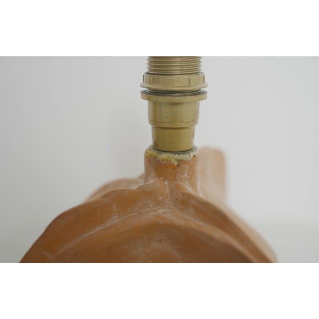 Ceramic Tim Orr Sculpture Lamp in Neutral Terracotta, 1970s For Sale - Image 4 of 17