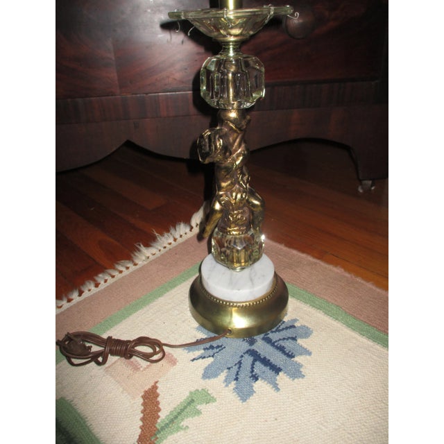 Vintage 1950s Hollywood Regency Cherub Brass, Crystal & Marble Table Lamp For Sale - Image 4 of 8