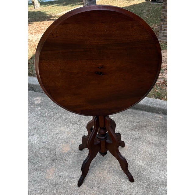 Nice Victorian tilt top table!