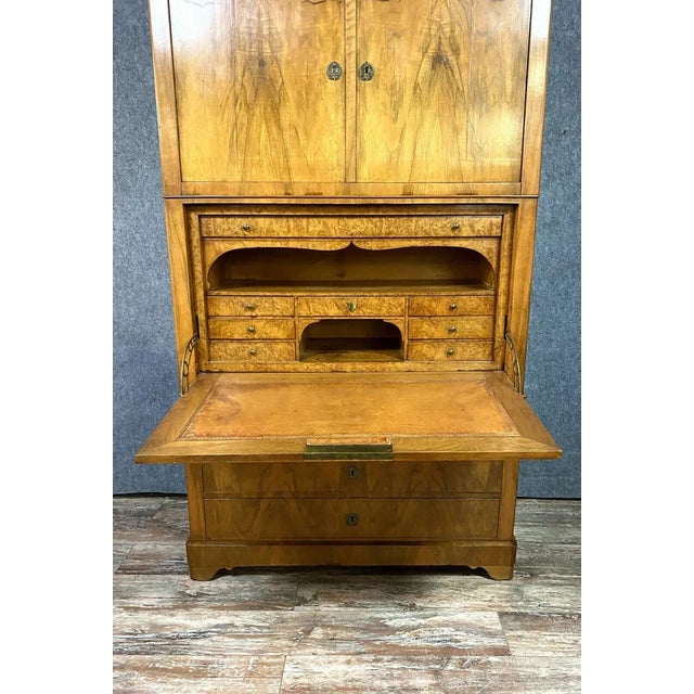 Louis Philippe Charles X Secretary Cabinet in Blond Walnut, 1830 For Sale - Image 5 of 7