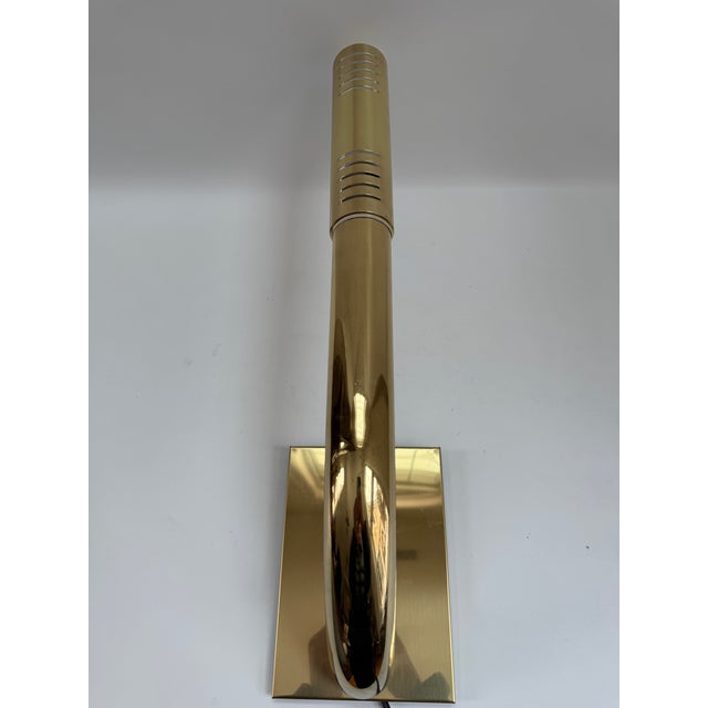 Metal Mid-Century Modern Sculptural Jim Bindman 1970s Sleek Curved Desk or Table Brass Lamp For Sale - Image 7 of 9