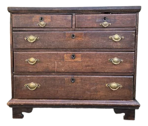 English Chest of Drawers in Oak