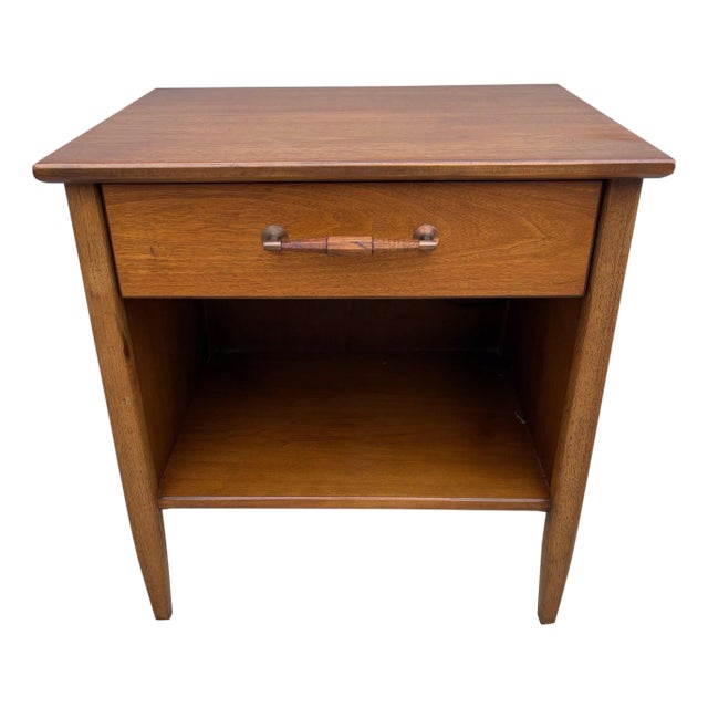 1950s Henredon Walnut 1 Drawer Nightstand For Sale