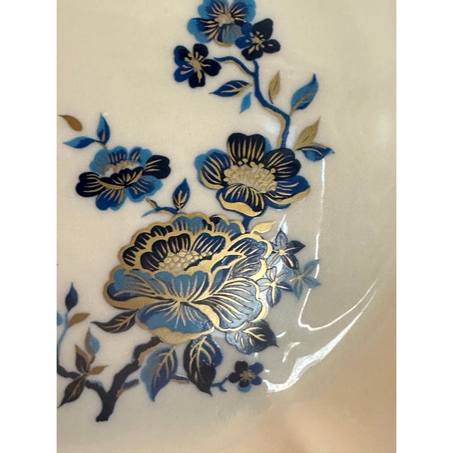 1980s Lenox "Pagoda" Pattern 11 Inches Diameter Cake Platter Scalloped Edges, Floral Design in Ivory and Blue With 24k Gold Trim For Sale - Image 10 of 18