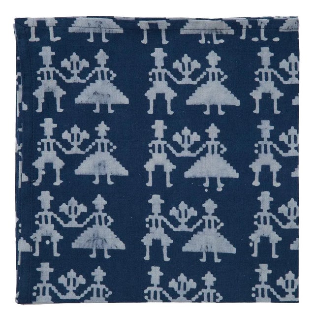 A delightful addition to any dinner table, our indigo print napkins are ideal for special occasions and lovely for simple...