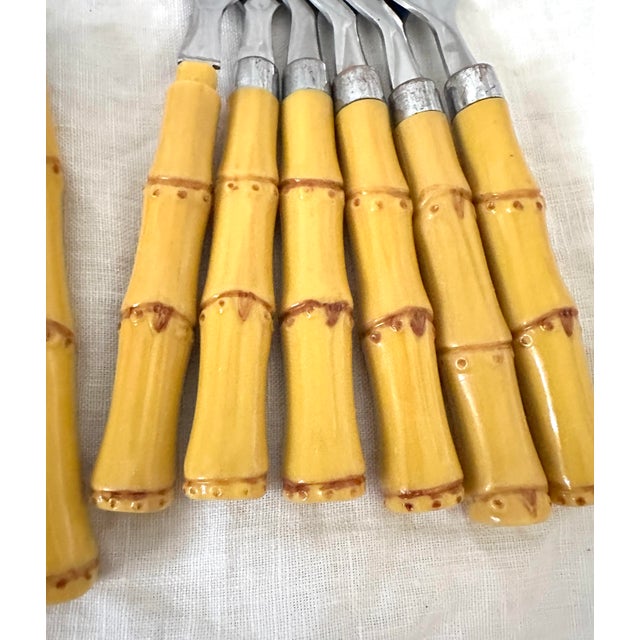 Vintage 32 Piece Faux Bamboo Flatware Set For Sale In Palm Springs - Image 6 of 6