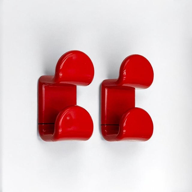 Red Coat Hooks in Glossy Red by Ambrogio Rossari for Gedy, Italy, 1970s, Set of 2 For Sale - Image 8 of 11