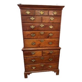 18th Century American Walnut Chippendale Style Chest on Chest For Sale