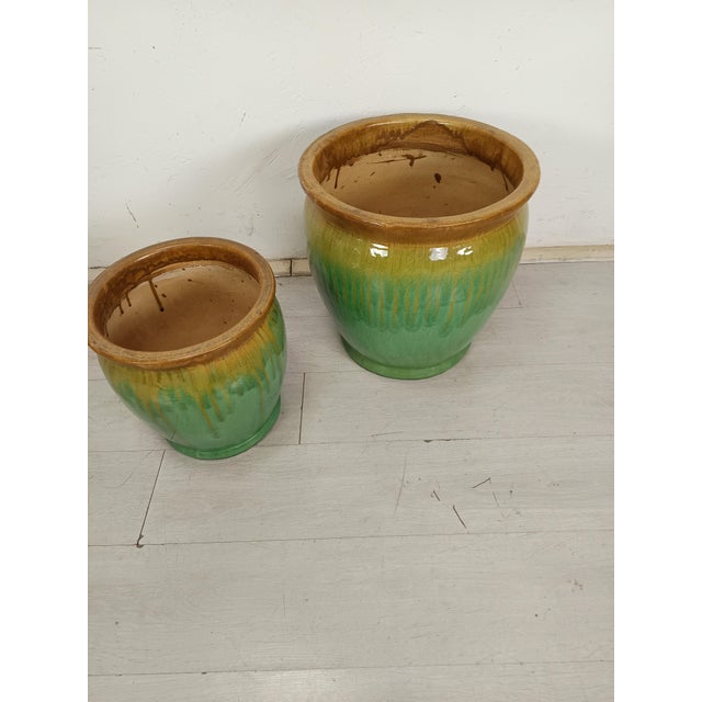 Dimensions of the small one: height 33.5cm, diameter 33cm.