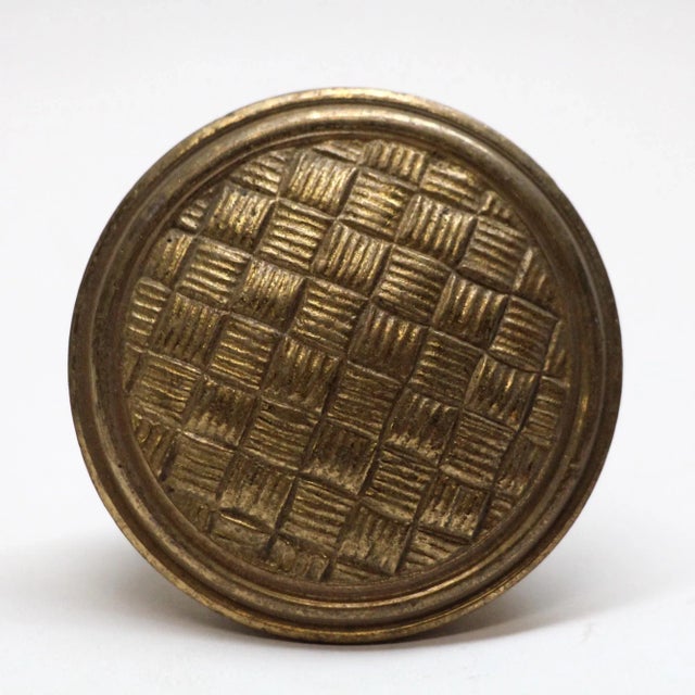 This field patterned brass knob was part of the D-13600 Basket group. One single available. The manufacturer and exact...