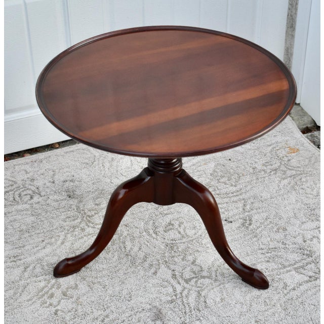 WIlliamsburg Galleries Mahogany Table Vintage Petite Queen Anne Pie Crust Round For Sale - Image 11 of 13
