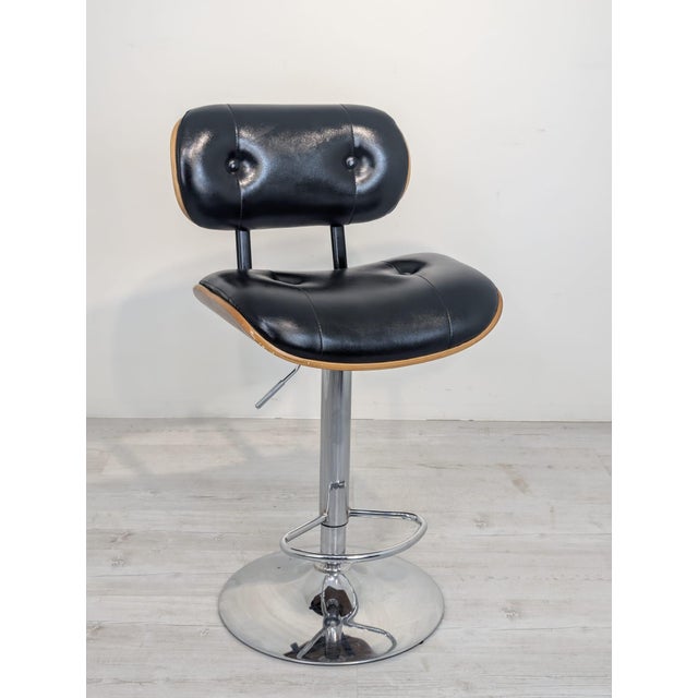 Vintage Swivel Bar Stool, 1960s For Sale - Image 16 of 16