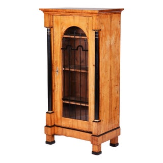 Biedermeier Display Cabinet in Walnut, Austria, 1820s For Sale