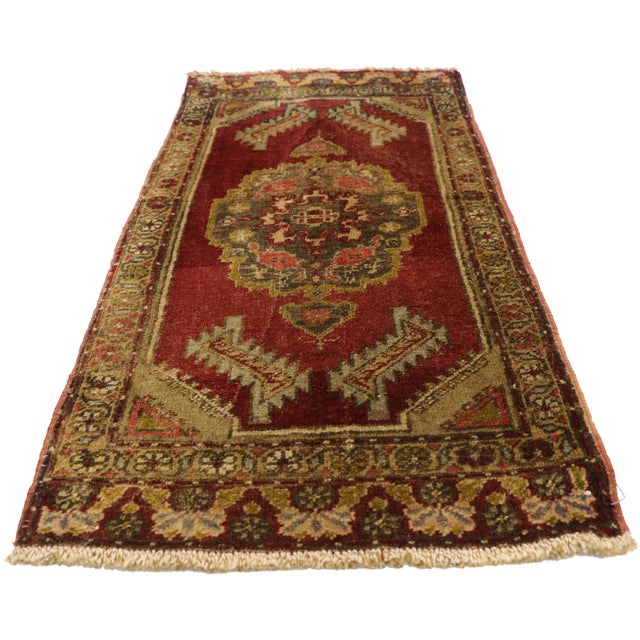 Mid-Century Modern Vintage Turkish Yastik Rug - 01'06 X 03'01 For Sale - Image 3 of 8