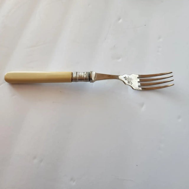 Sheffield Silver Co. Early 20th Century English Sheffield Epns A1 Silverplate Five Forks Floral Design - Set of 5 For Sale - Image 4 of 11