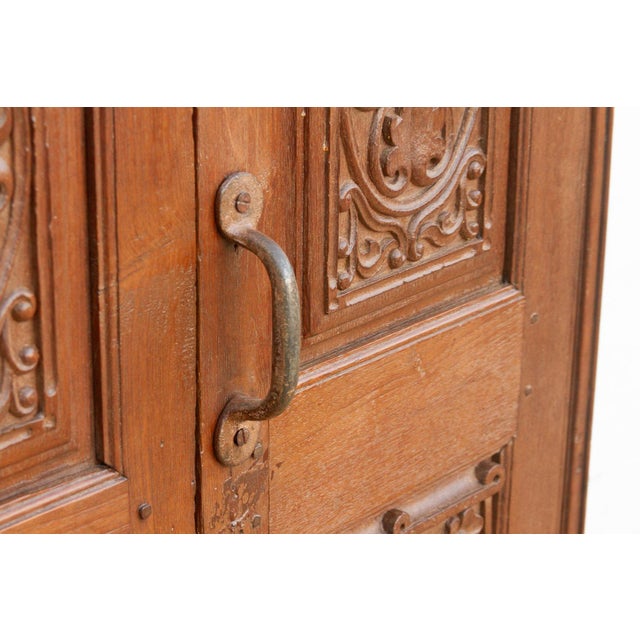19th Century Carved Medallion Slim Cabinet For Sale In Los Angeles - Image 6 of 12
