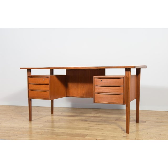 A desk designed by Danish designer Peter Løvig Nielsen in the 1960s. Desks are characterized by original, extraordinary...