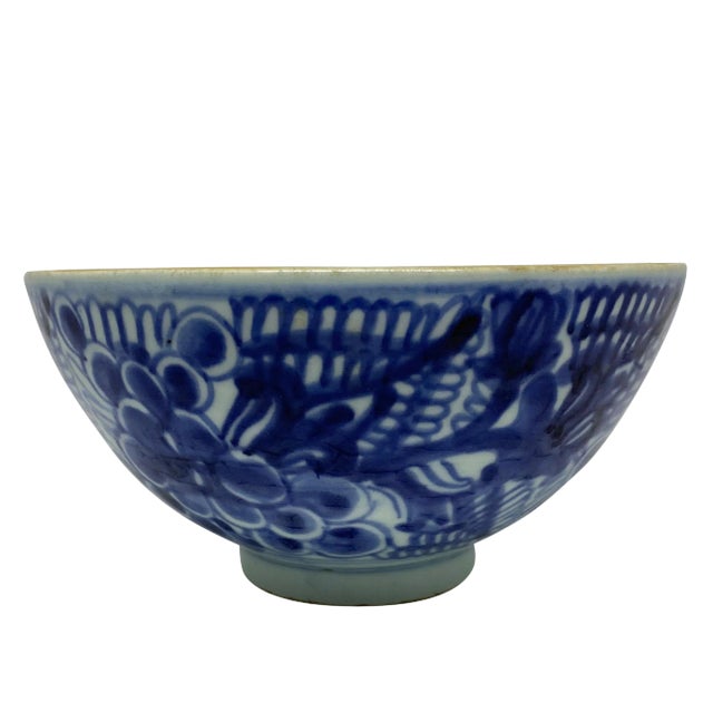 19th Century Chinese Blue & White Porcelain Bowl For Sale