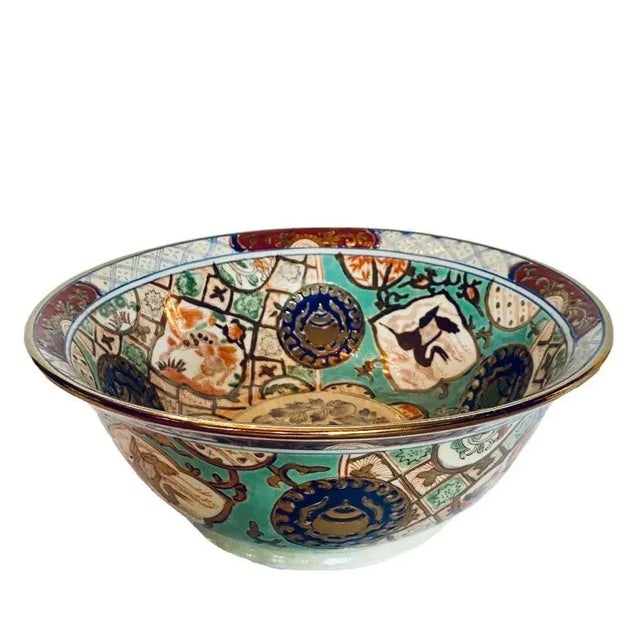 Mid-Century Chinese Porcelain Macau Hand Painted Decorative Imari Style Console Bowl For Sale In Greenville, SC - Image 6 of 9